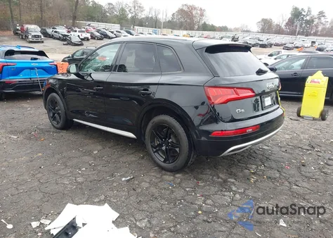 2018 Audi Q5 2.0T Premium/2.0T Tech Premium z USA, uszkodzony, nr VIN WA1ANAFY8J2115244